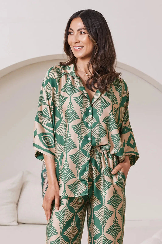 Tory Short Sleeve Collared Shirt Fan Print in Emerald & Espresso