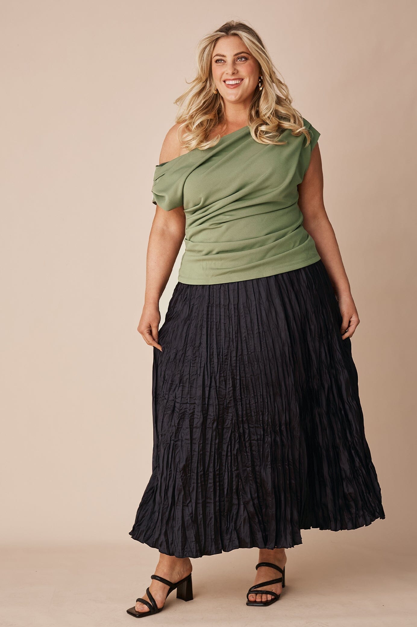 Roslyn Off Shoulder Top Olive