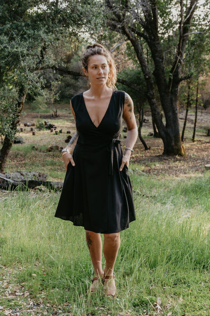 Thea Dress in Black Linen